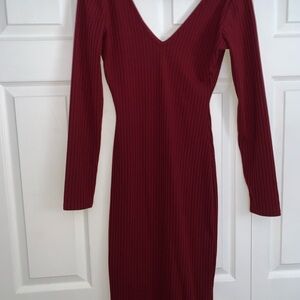 Elegant Burgundy V-Neck Dress